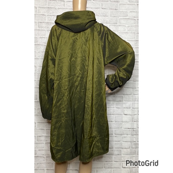 Mycra Pac reversible rainjacket - Picture 7 of 12